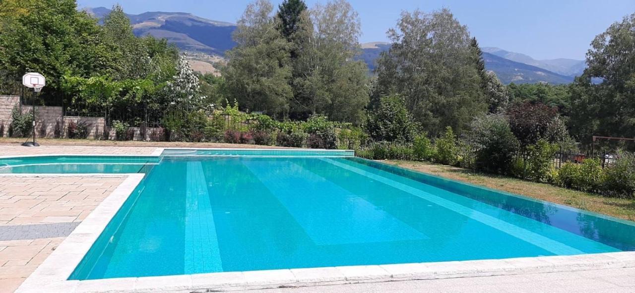 Комплекс Омайник Βίλα Kalofer Εξωτερικό φωτογραφία